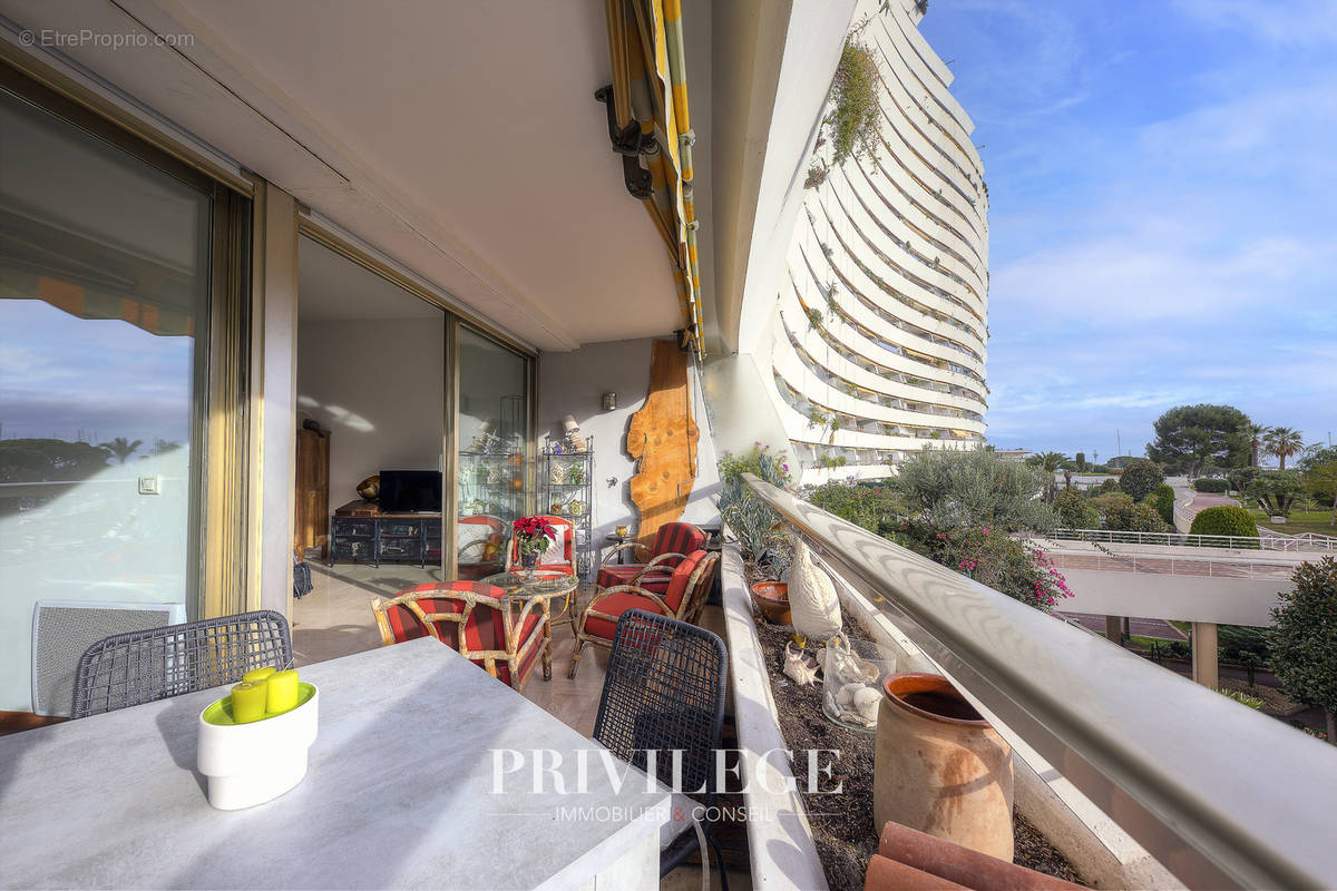 Appartement à VILLENEUVE-LOUBET