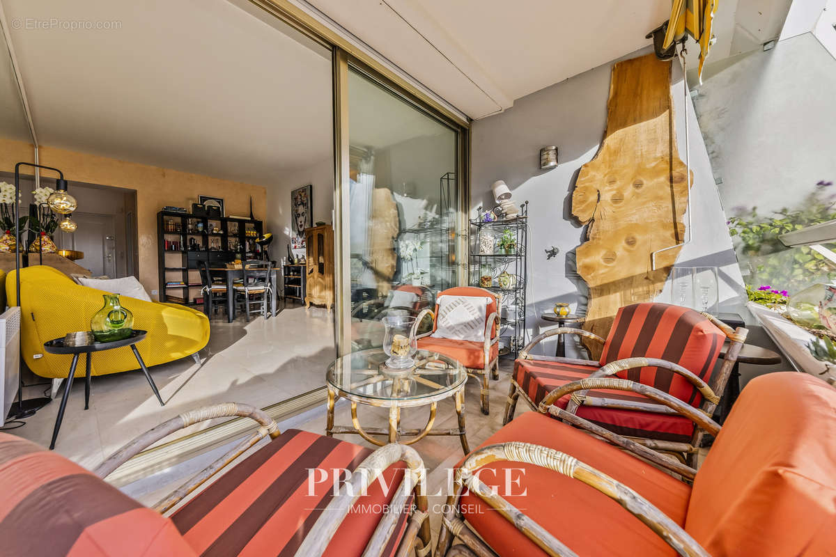 Appartement à VILLENEUVE-LOUBET