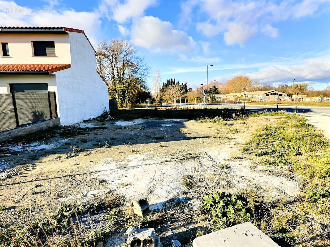 Terrain à SAINT-CYPRIEN