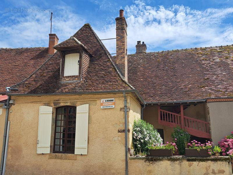 Maison à MASSAY