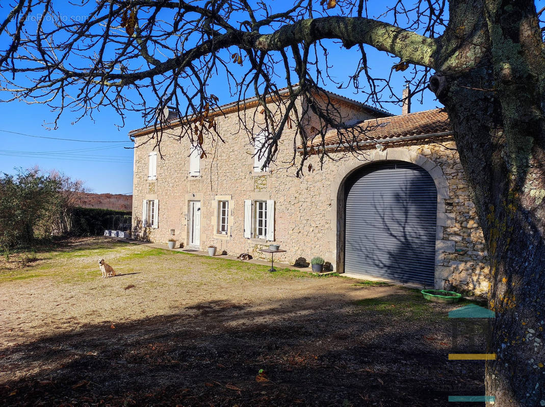 Maison à SAINTE-FOY-LA-LONGUE