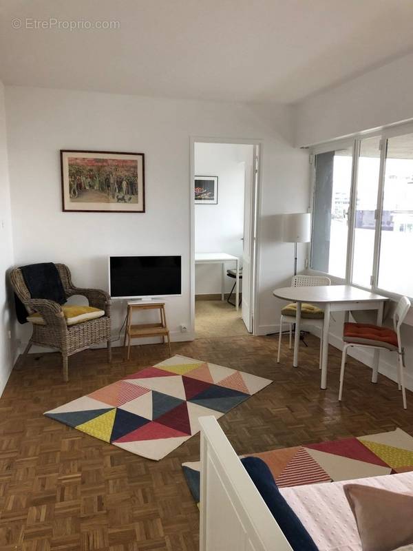 Appartement à PARIS-12E