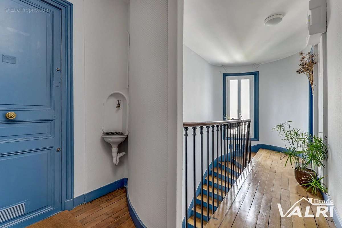 Appartement à PARIS-11E