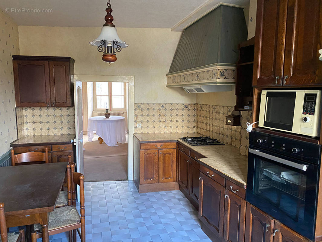 Appartement à SAINT-YRIEIX-LA-PERCHE