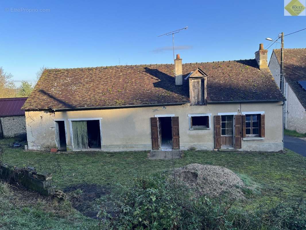 Maison à YZEURES-SUR-CREUSE