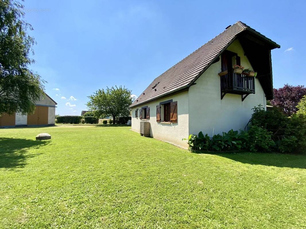 Maison à FERRIERES-HAUT-CLOCHER