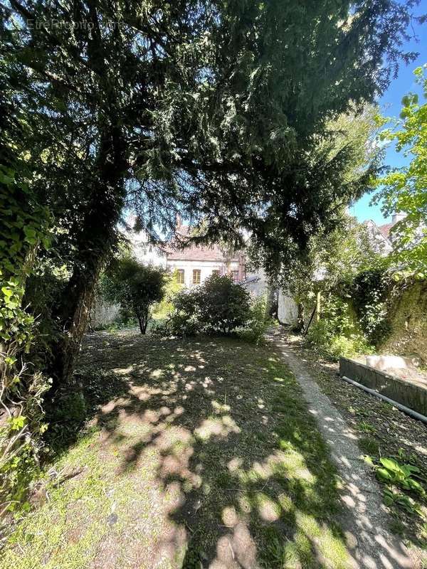 Maison à CHATEAUNEUF-EN-THYMERAIS