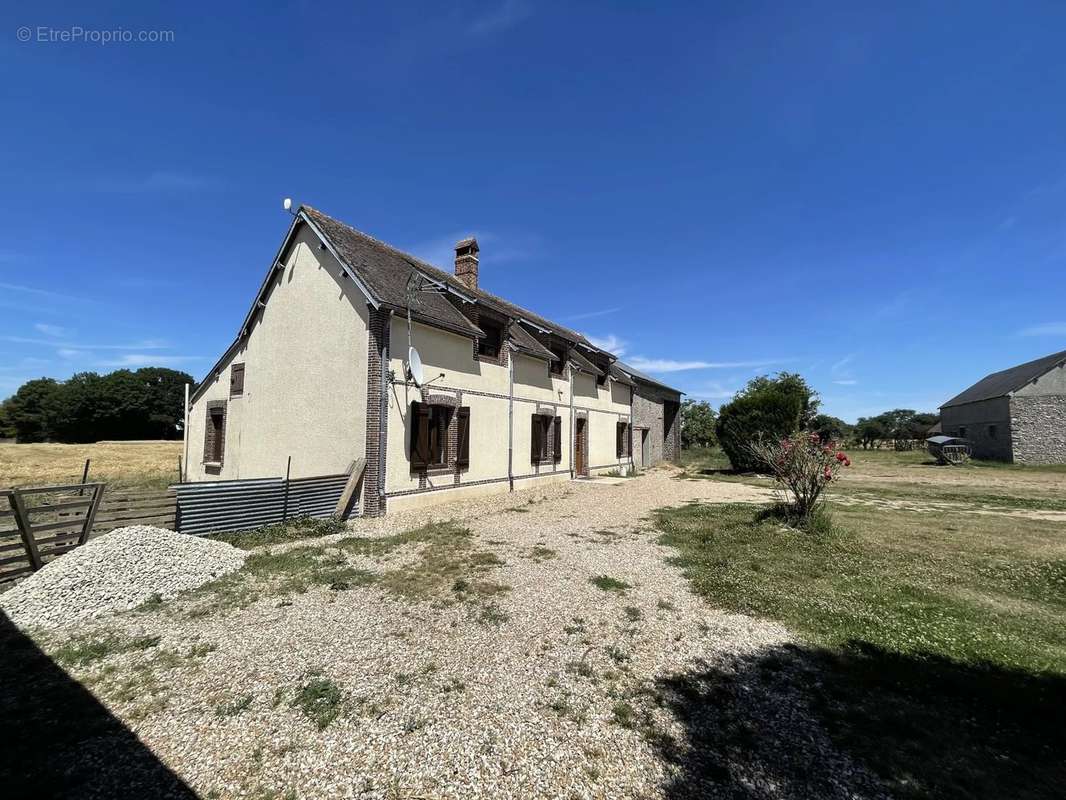 Maison à MORVILLIERS