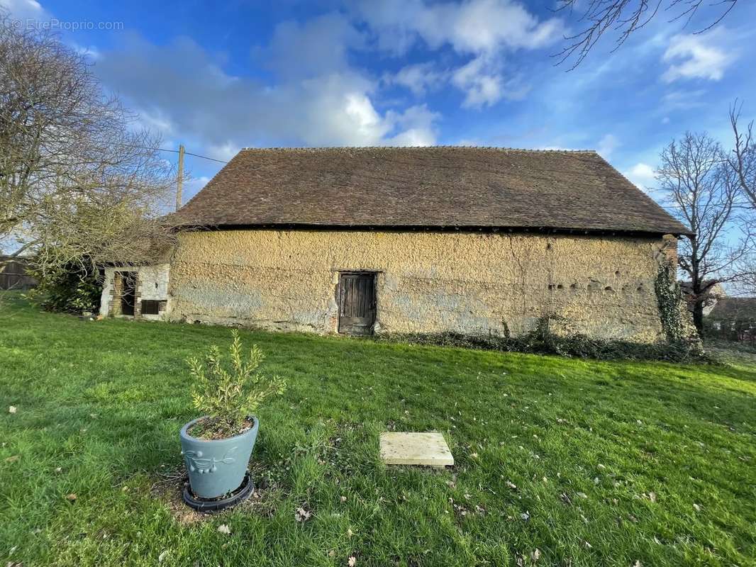 Maison à FAVIERES