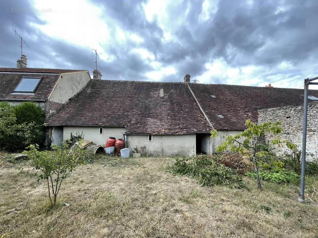 Maison à MANOU