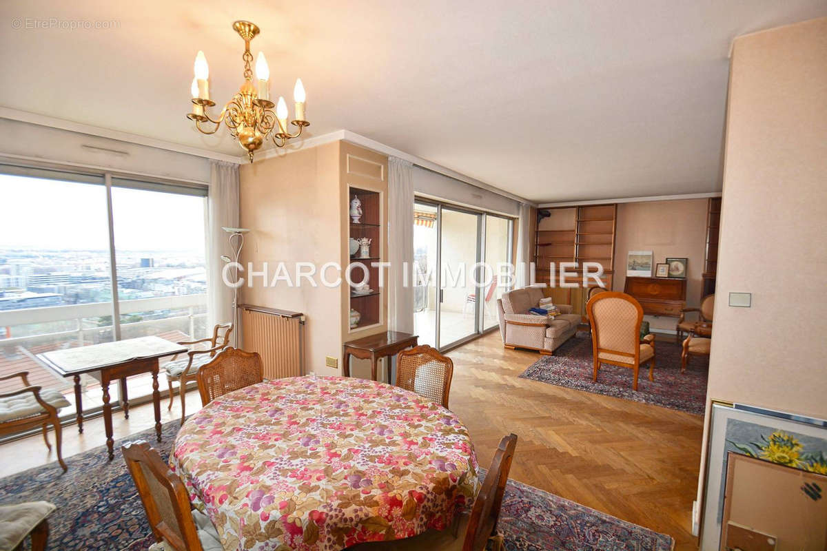 Appartement à LYON-5E