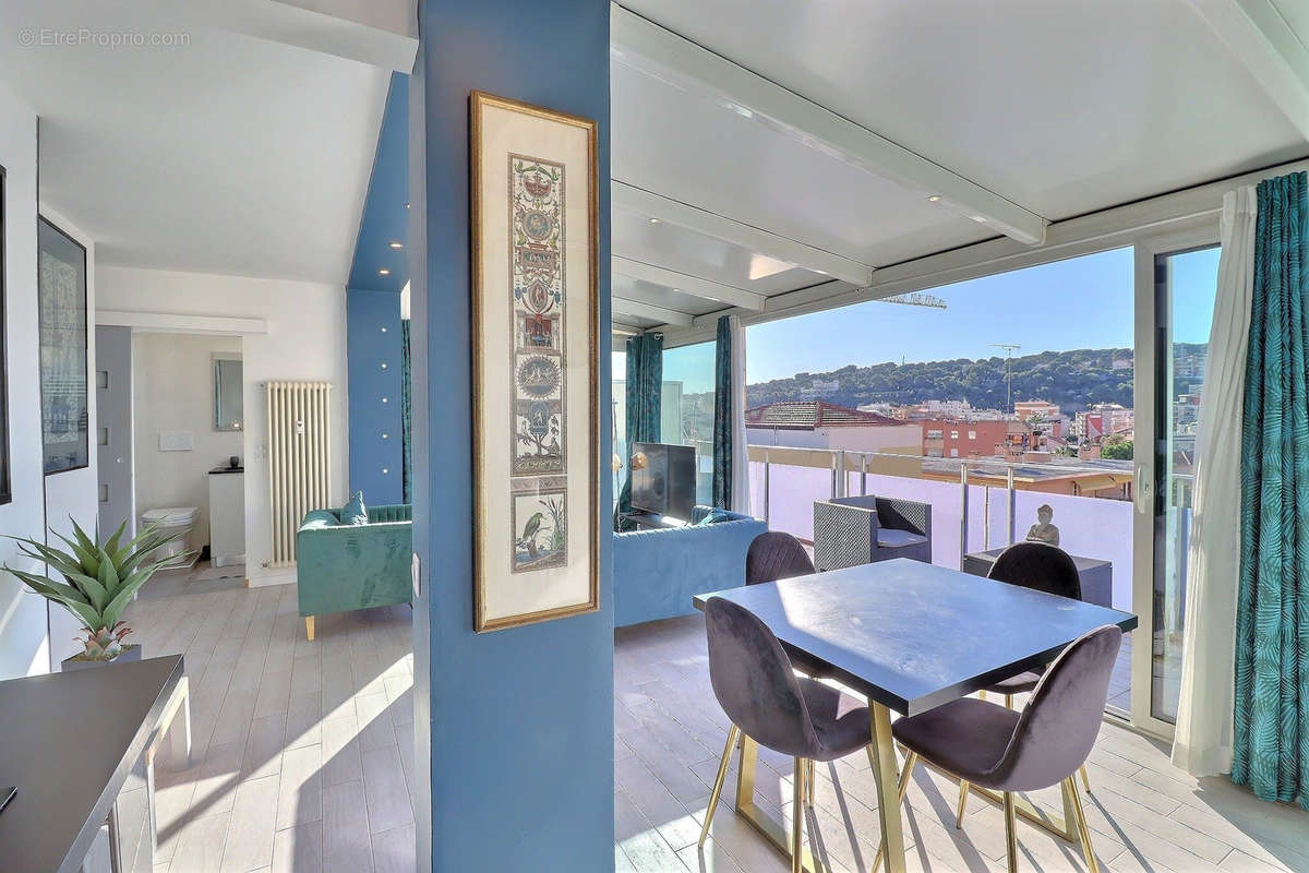 Appartement à ROQUEBRUNE-CAP-MARTIN