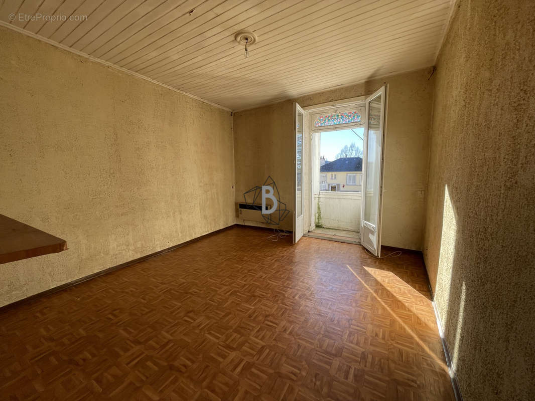 Appartement à REQUISTA