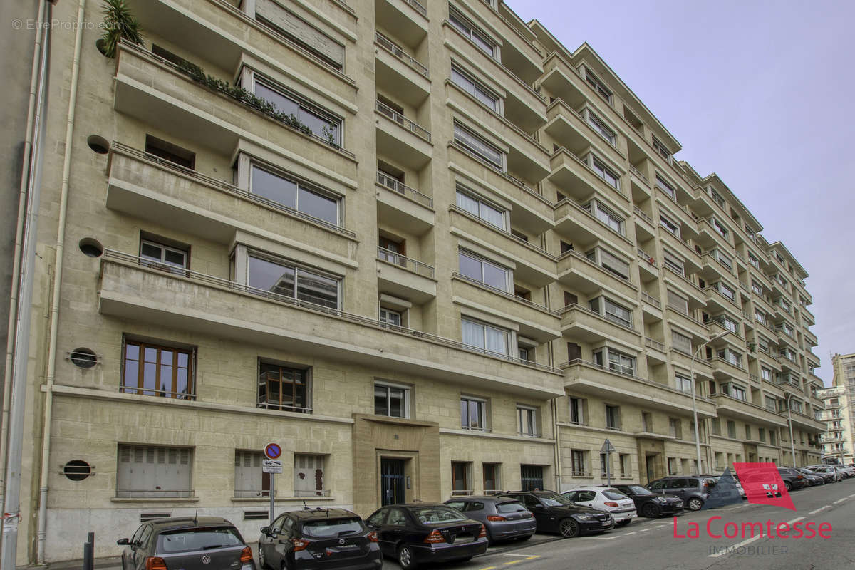 Appartement à MARSEILLE-8E