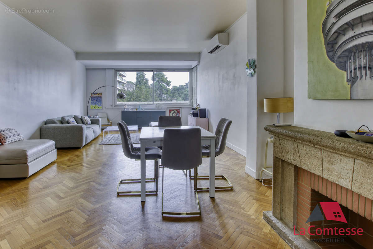 Appartement à MARSEILLE-8E