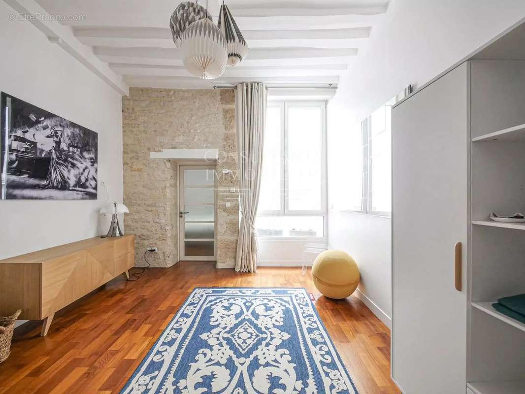 Appartement à PARIS-6E