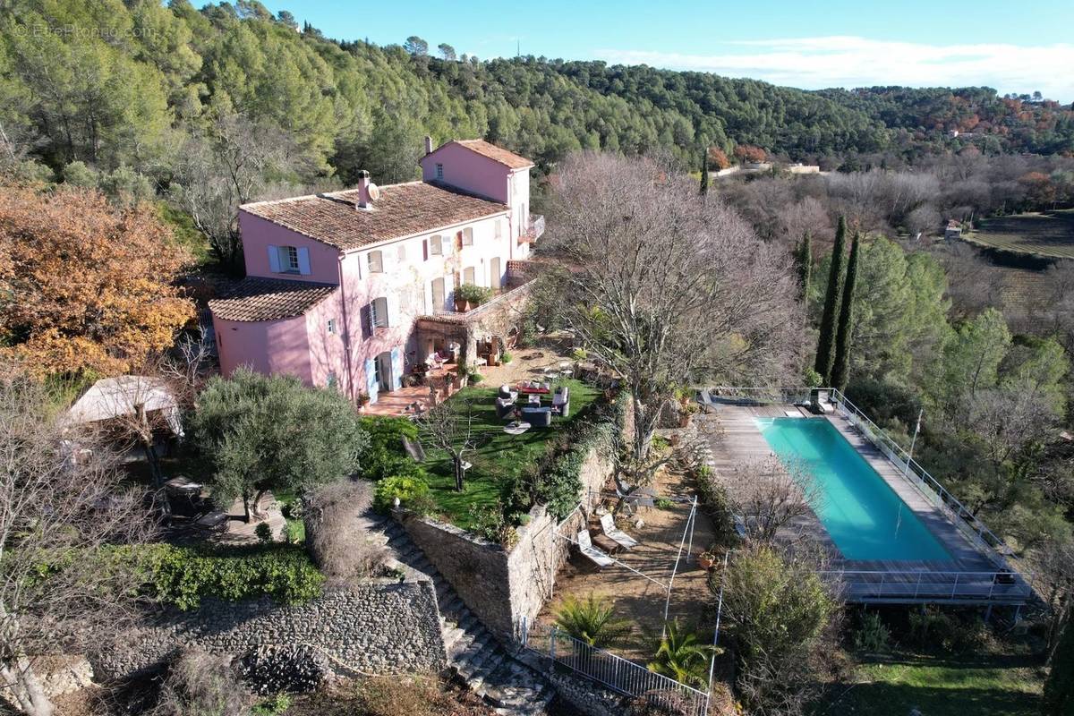 Maison à ENTRECASTEAUX