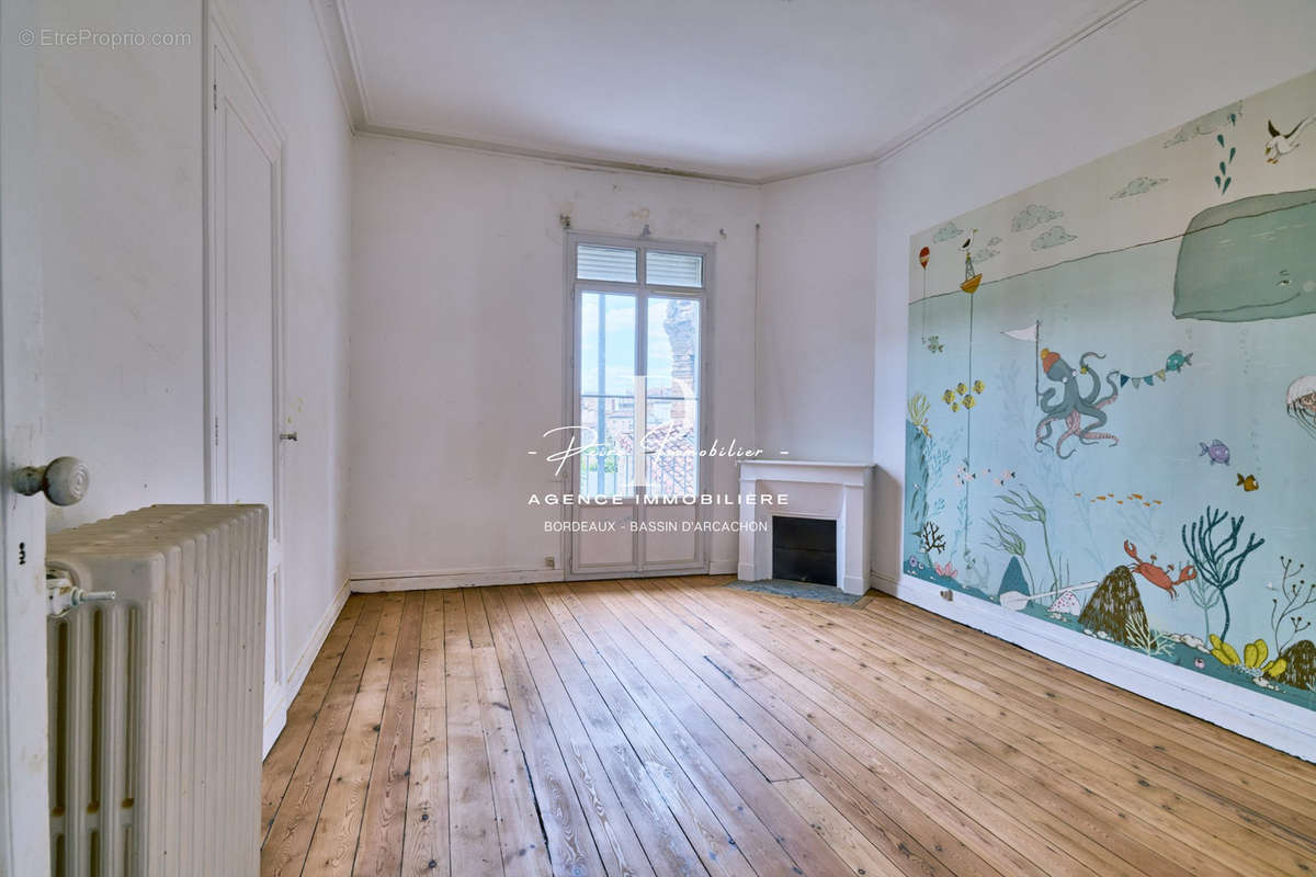 Appartement à BORDEAUX