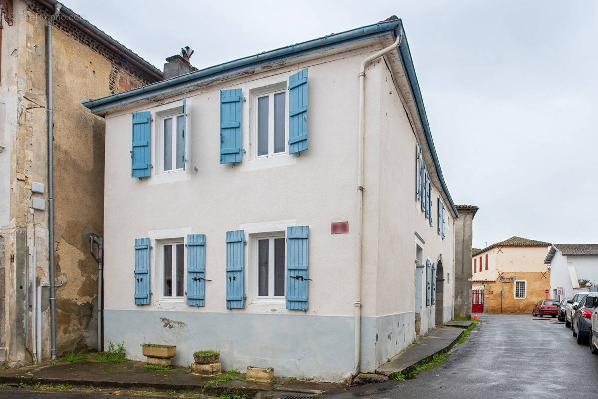 Maison à AMOU