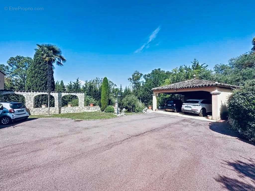 Maison à MOUGINS