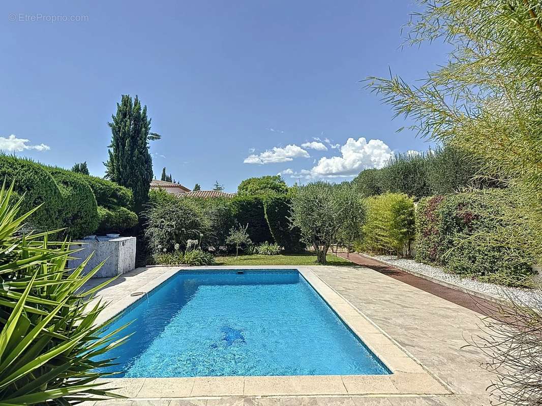 Maison à MOUGINS