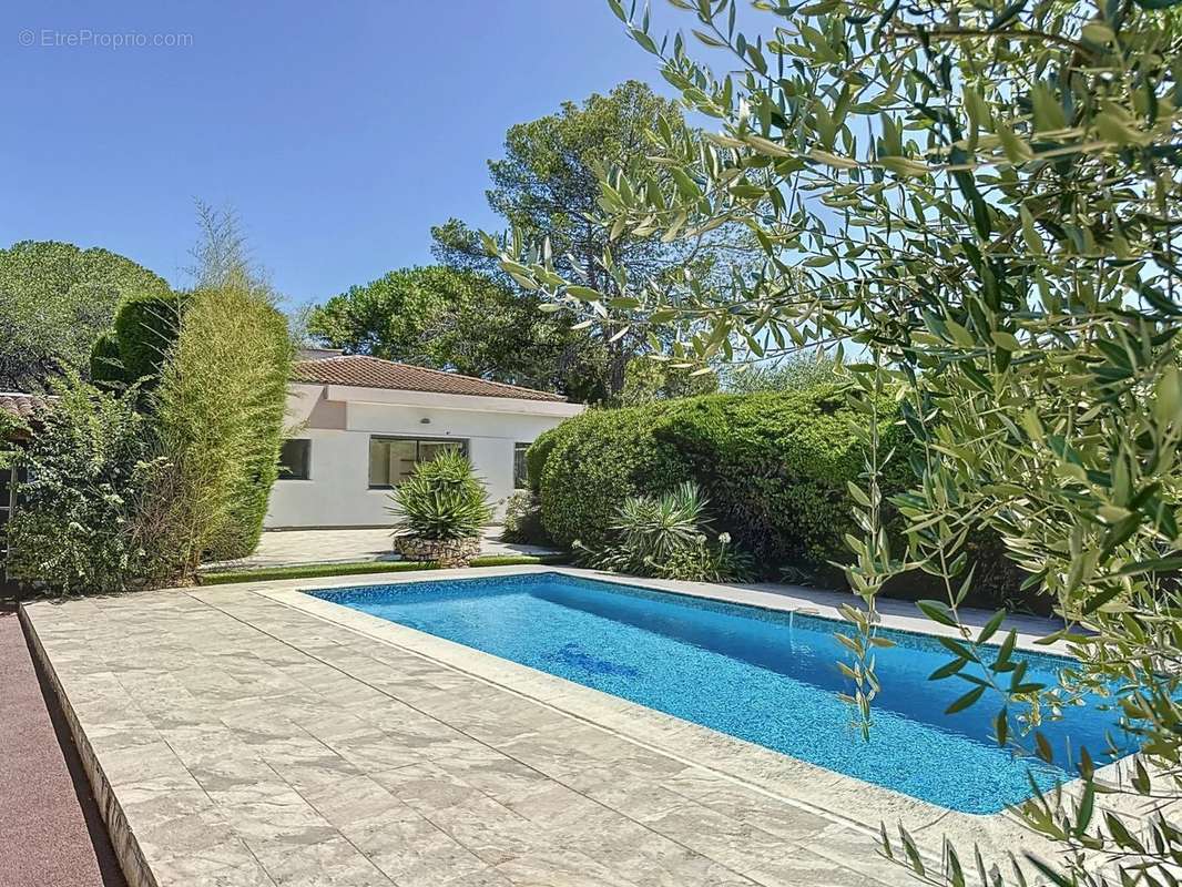 Maison à MOUGINS