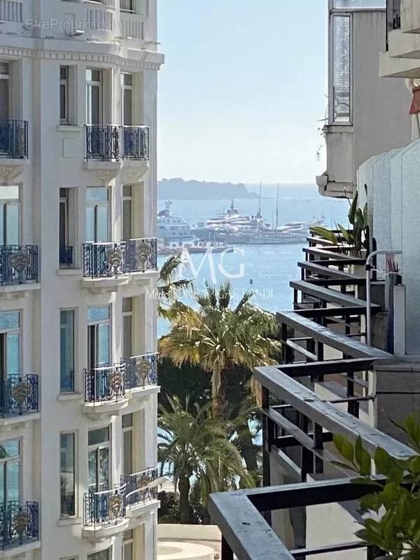 Appartement à CANNES