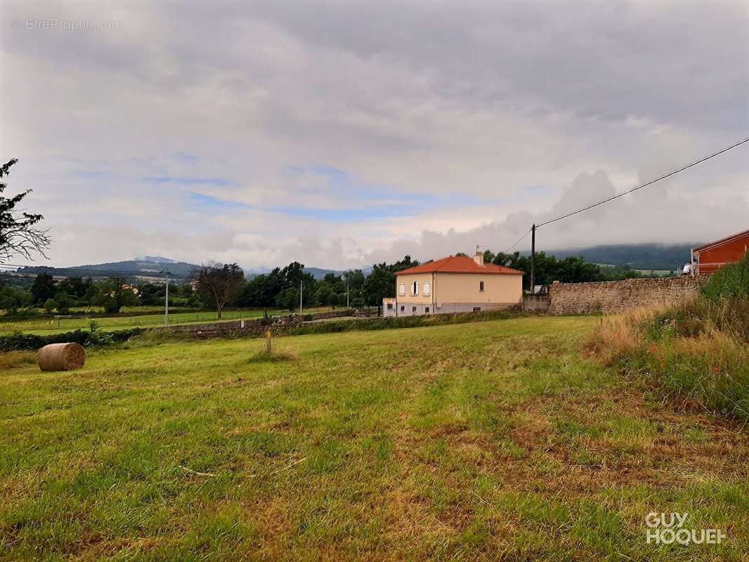 Terrain à ROIFFIEUX