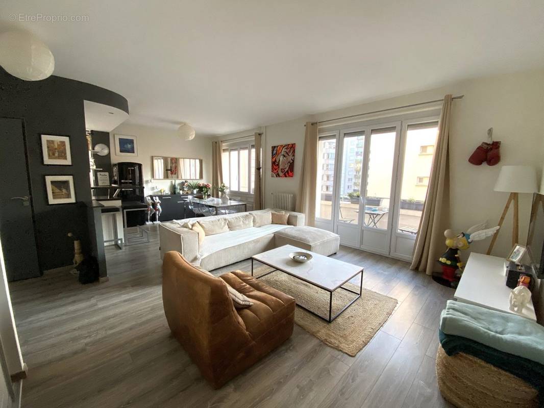 Appartement à LYON-6E