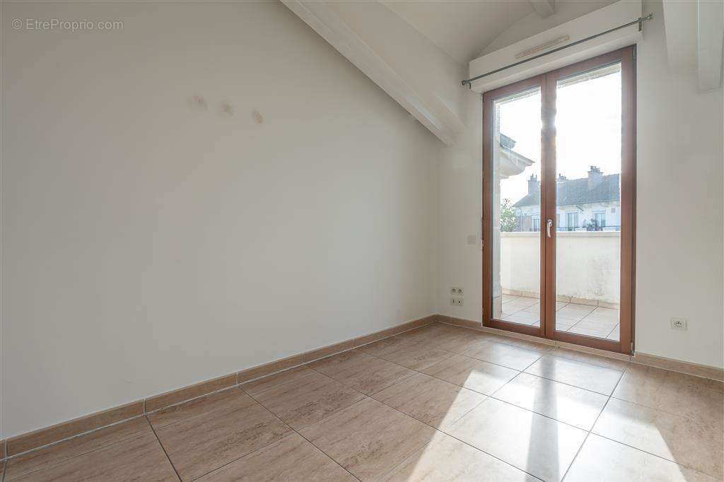 Appartement à LE PERREUX-SUR-MARNE