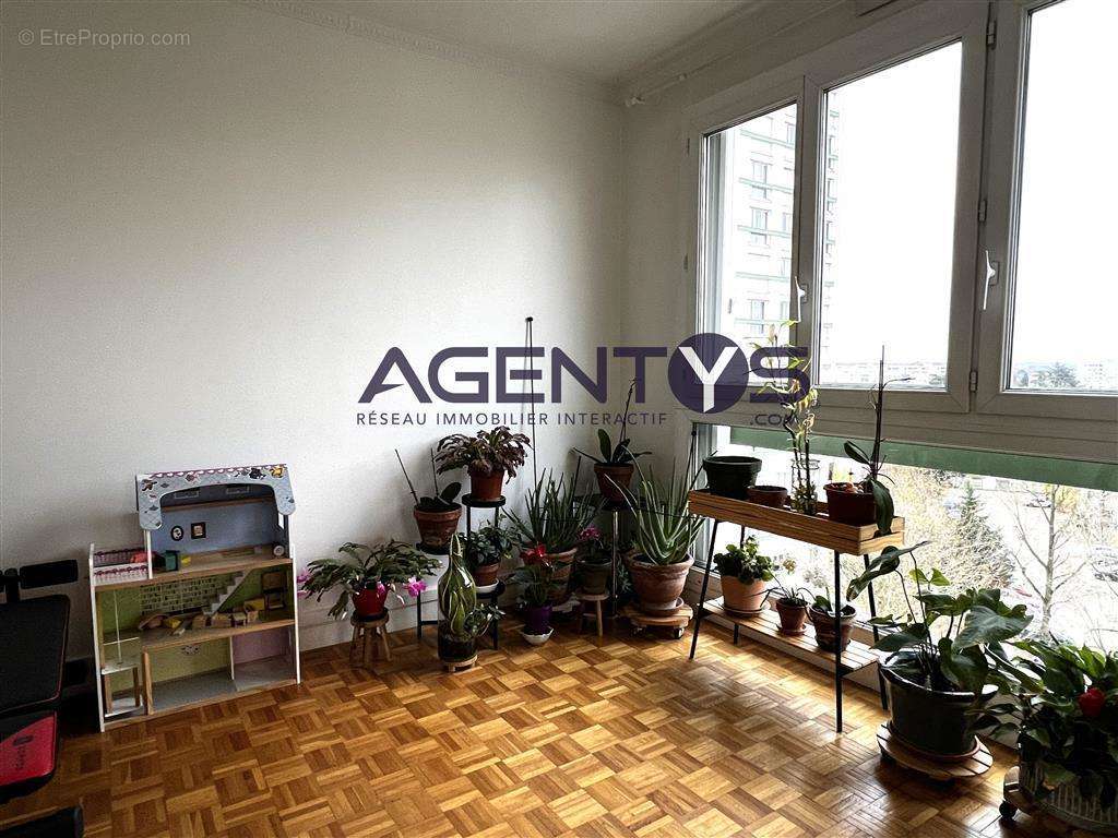 Appartement à CHAMPIGNY-SUR-MARNE