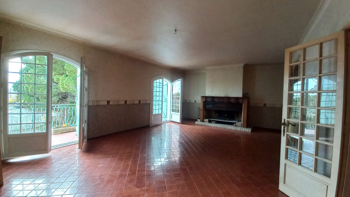 Appartement à MONTADY