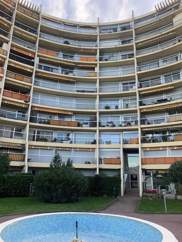 Appartement à MANDELIEU-LA-NAPOULE