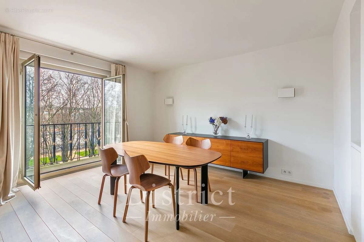 Appartement à PARIS-7E