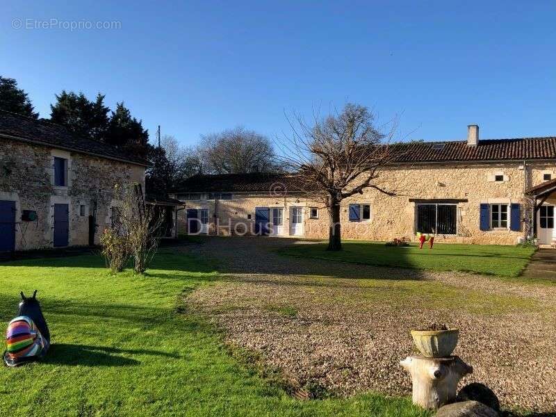 Maison à CHAUVIGNY