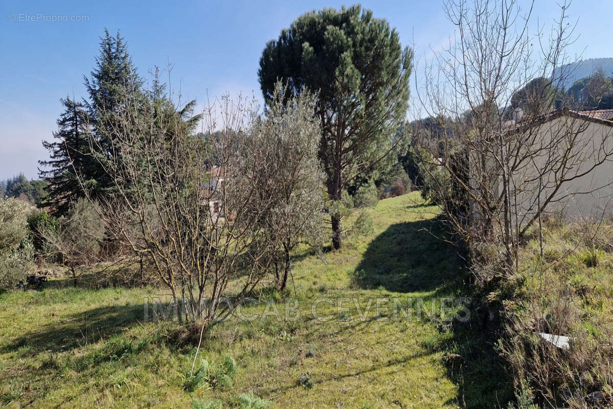 Terrain à ANDUZE