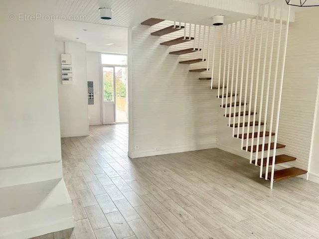 Appartement à LE PERREUX-SUR-MARNE