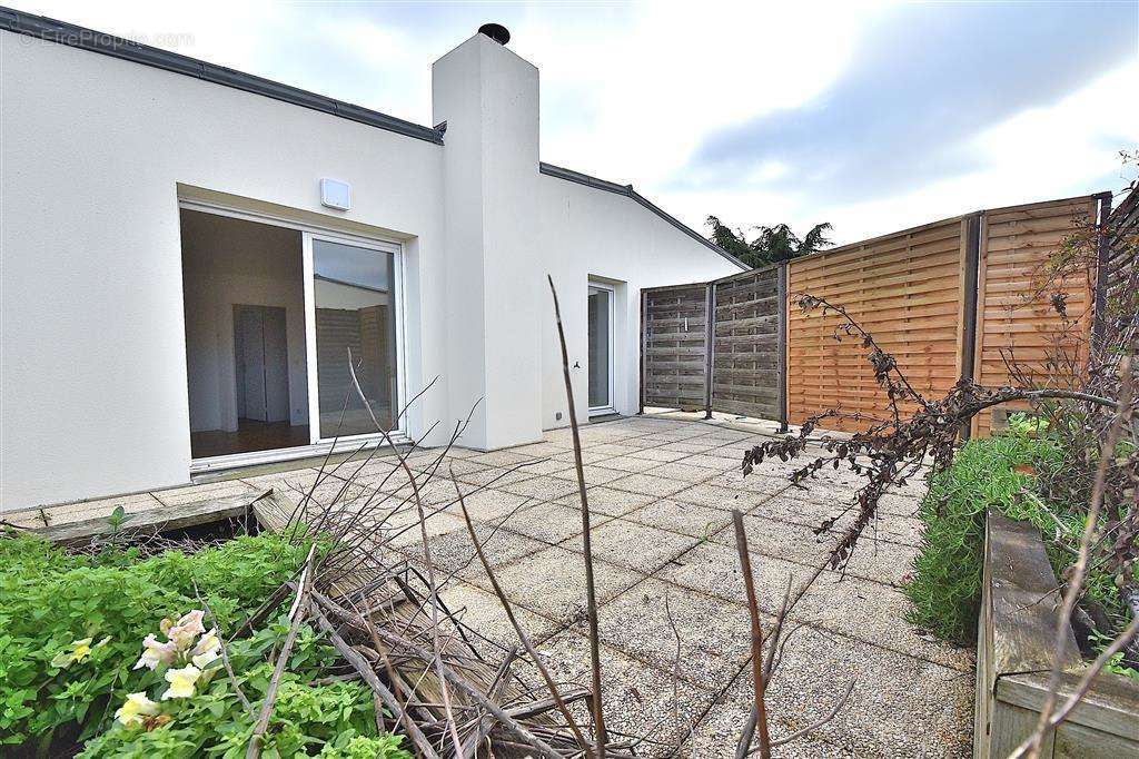 Appartement à SAINT-MAUR-DES-FOSSES