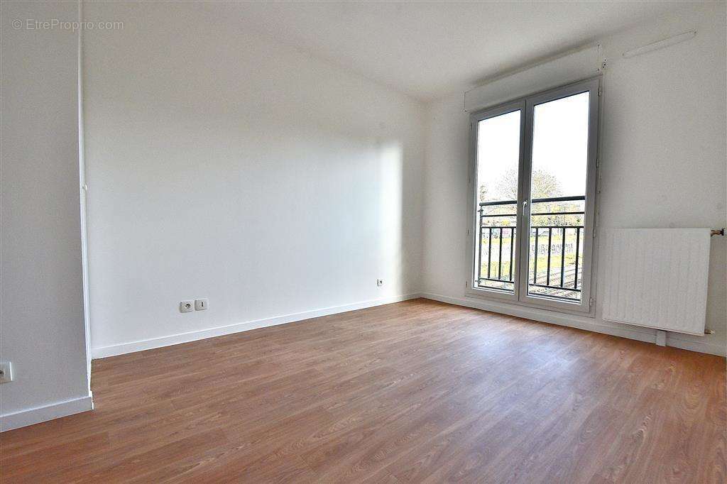 Appartement à SAINT-MAUR-DES-FOSSES