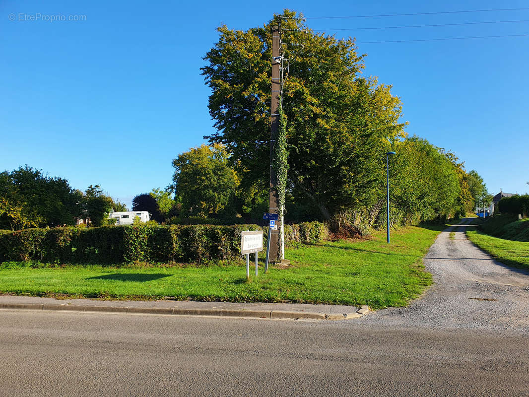 Terrain à SIGNY-LE-PETIT