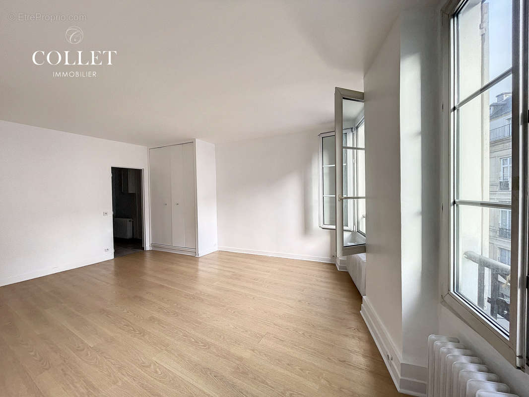 Appartement à PARIS-3E