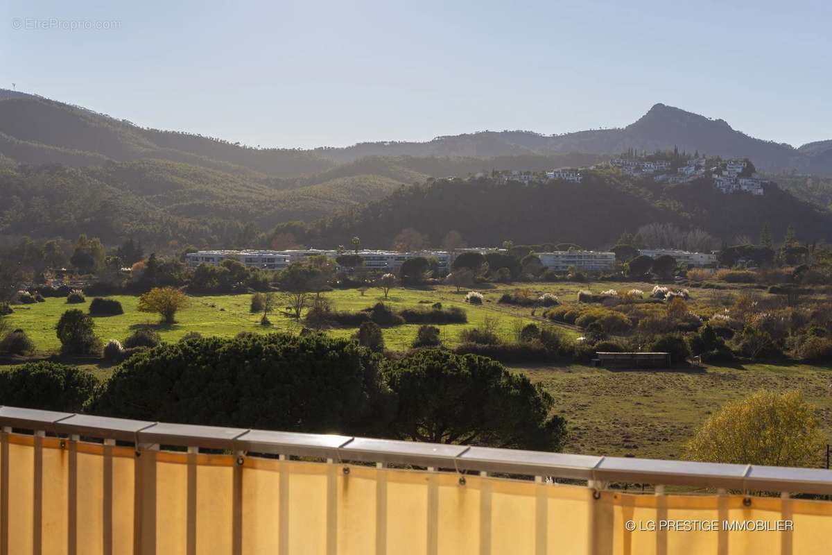 Appartement à MANDELIEU-LA-NAPOULE