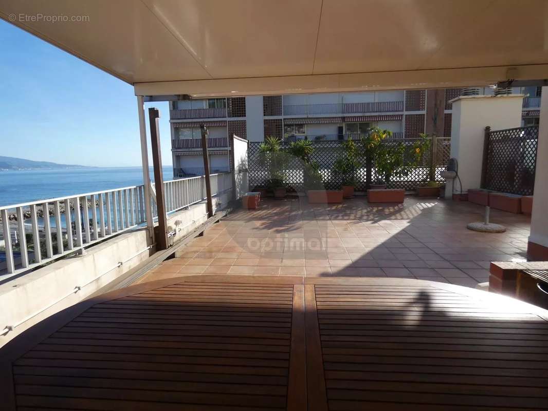 Appartement à ROQUEBRUNE-CAP-MARTIN