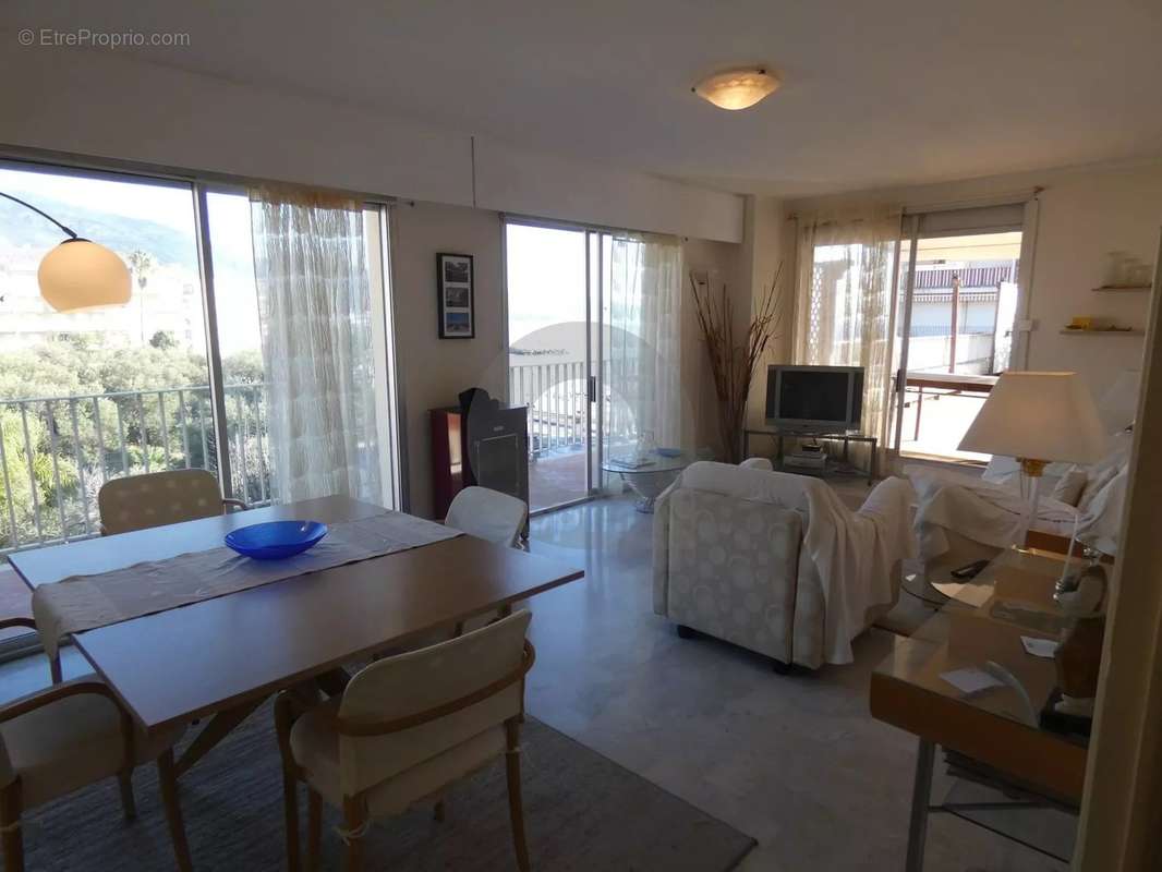 Appartement à ROQUEBRUNE-CAP-MARTIN