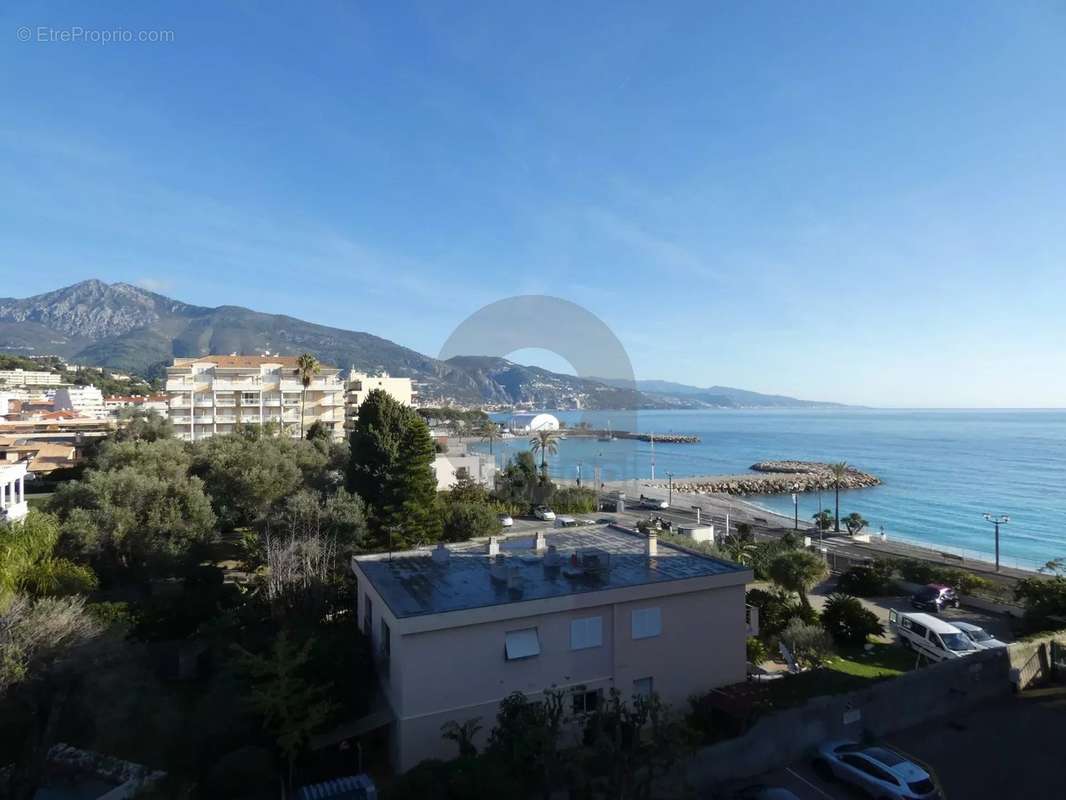 Appartement à ROQUEBRUNE-CAP-MARTIN