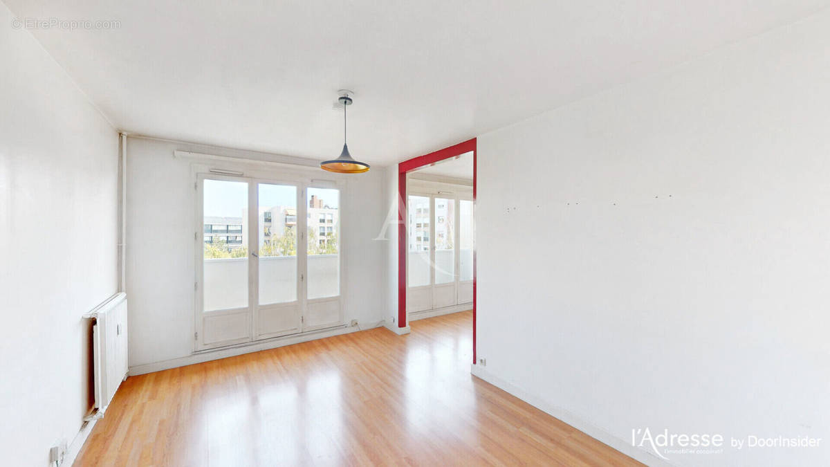 Appartement à PARIS-20E