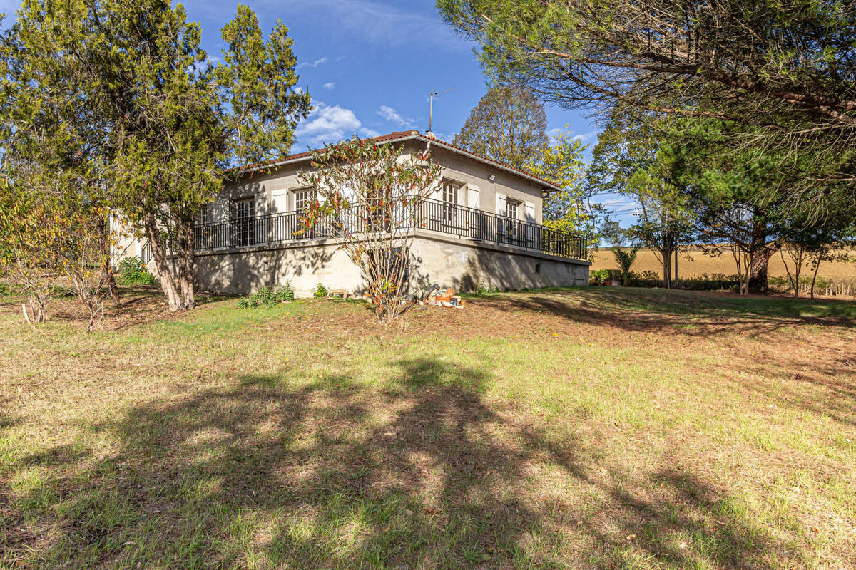 Maison à TREBONS-SUR-LA-GRASSE