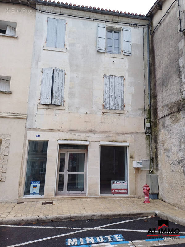 Appartement à CHALAIS