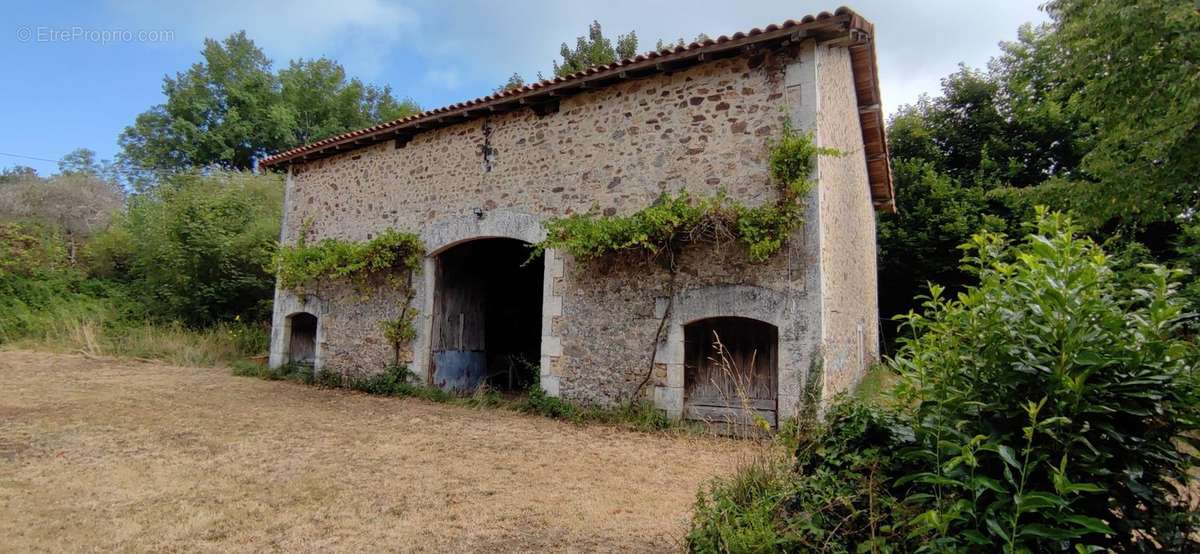 Maison à MAISONNAIS-SUR-TARDOIRE