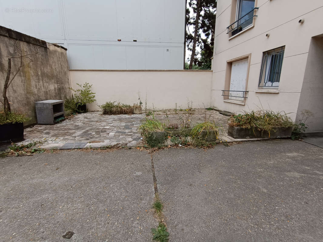 Appartement à LES LILAS